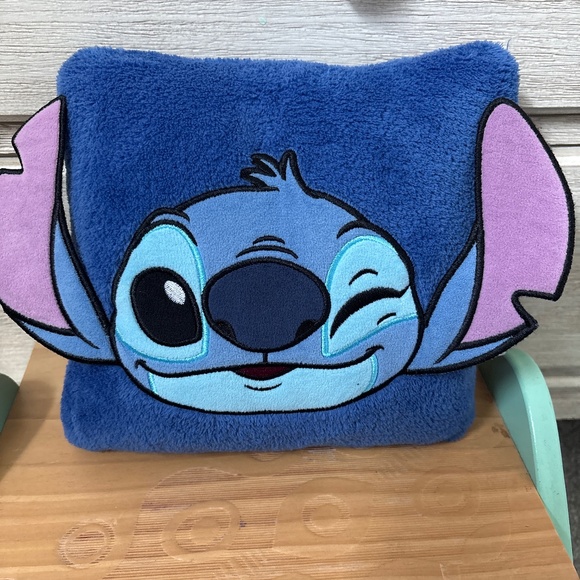 Disney Other - Small Stitch pillow